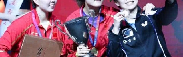  电竞女将巾帼不让须眉勇夺冠军