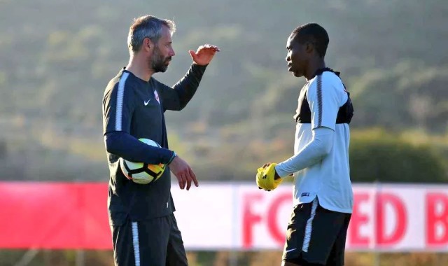  外籍教练带来新风，跑轰战术席卷联盟