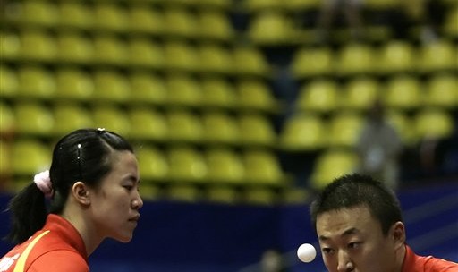  梅总双打默契配合，美网混双决赛勇夺桂冠