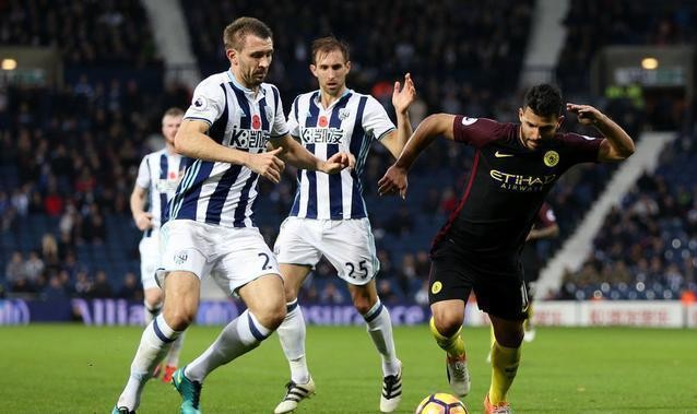  英超榜首大战，利物浦击败曼城夺魁