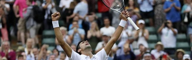  梅德韦杰夫直落三盘卫冕成功