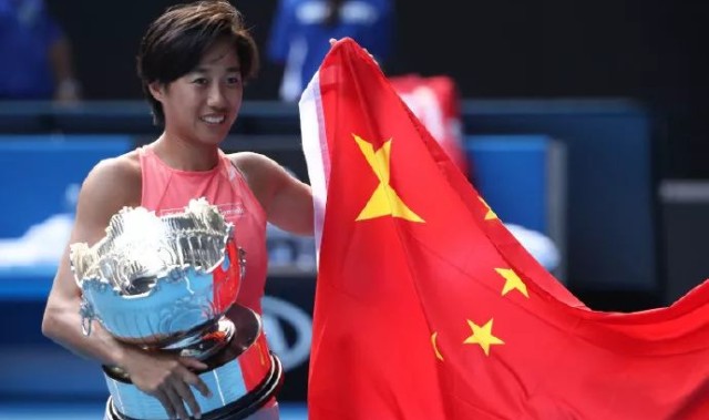  双打组合默契十足，携手斩获大满贯冠军