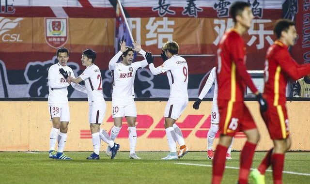  中超联赛迎来关键战，争冠保级白热化
