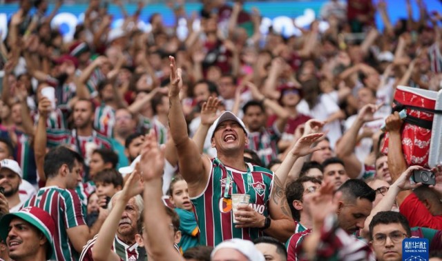  南美解放者杯决出冠军，巴西球队成功捧杯