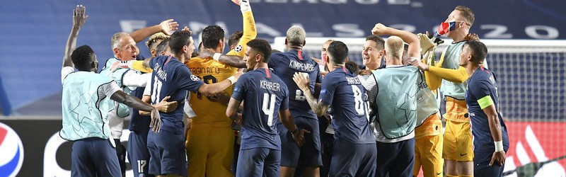  球迷文化薪火相传，助威声浪震撼绿茵场