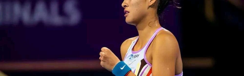  网坛姐妹花同日出战，姐姐胜妹妹上演温情德比