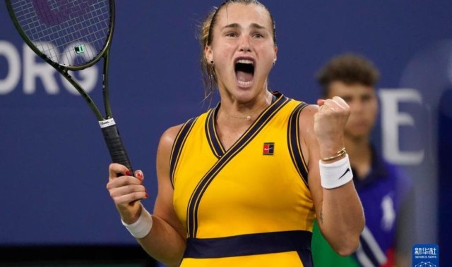  萨巴伦卡发球制胜，澳网捧杯改写格局