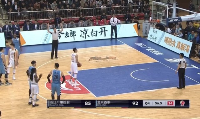  篮球裁判新规实施，防守三秒规则收紧