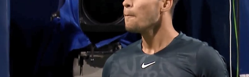  胡尔卡奇挽救破发点，长盘较量笑到最后