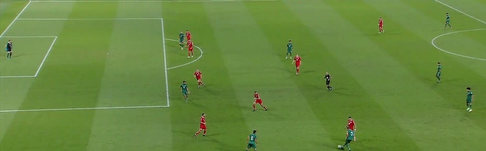  法国甲組足球聯賽呈现群雄逐鹿格局榜首多次易主