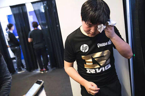  电竞选手伤病困扰，健康管理引关注