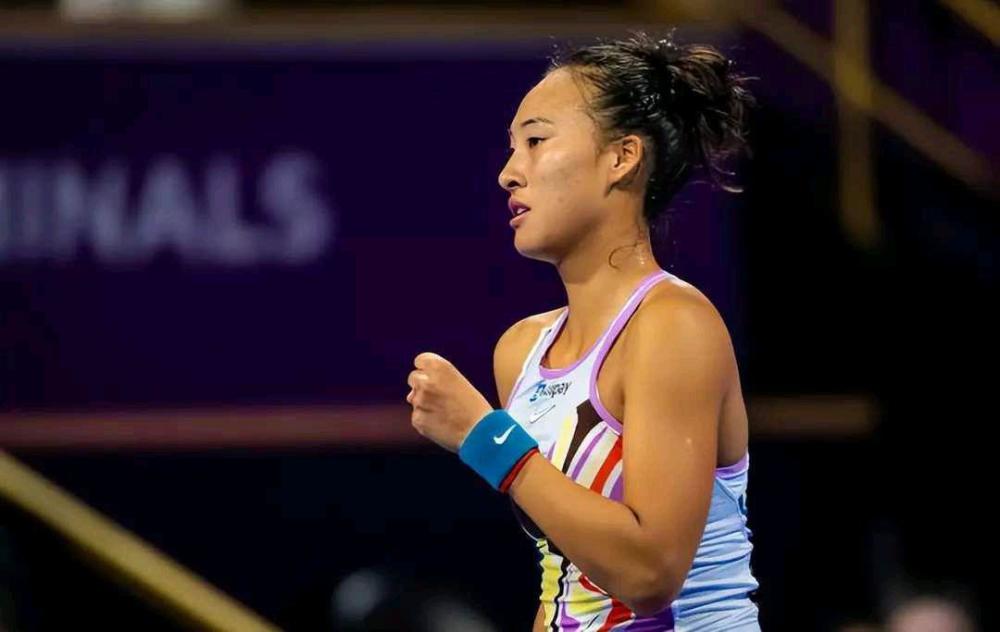  网坛姐妹花同日出战，姐姐胜妹妹上演温情德比