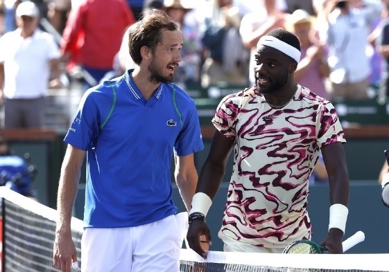  辛纳青春风暴席卷，意大利新星登顶美网