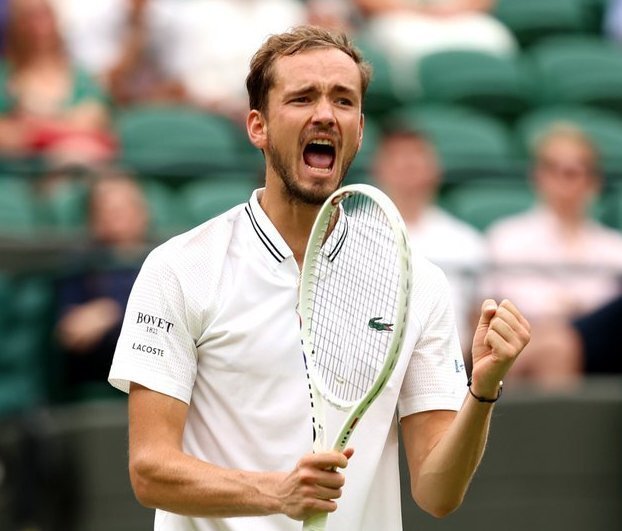  梅总温网决胜盘逆转上演奇迹