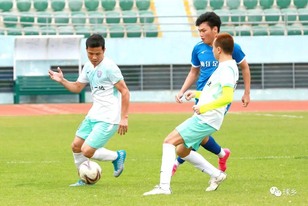  足球城德比万人空巷，城市荣耀在此一战