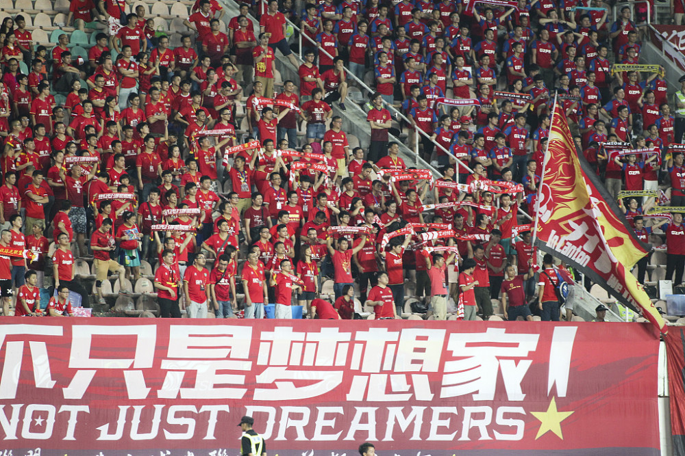  新主场揭幕战告捷，主场优势助力开门红  